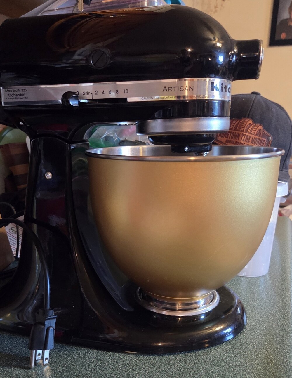 Pre-owned GREAT Condition KitchenAid 5qt Tilt Head Gold Mixing Bowl